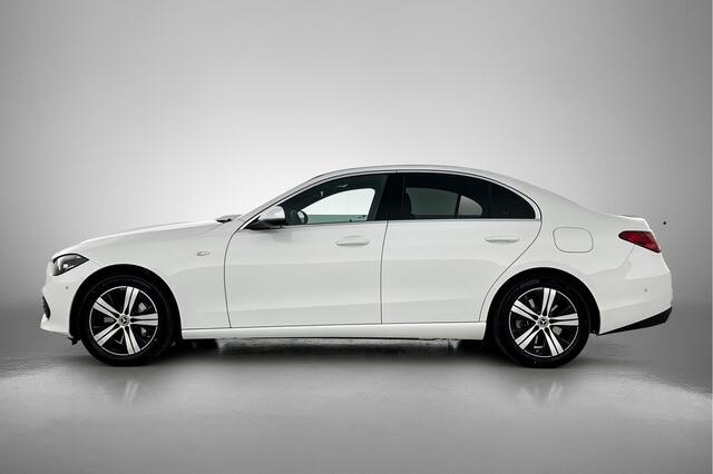 Mercedes-Benz C-KLASSE 300 e Business Solution | Trekhaak | Spiegelpakket | Parkeerpakket met achteruitrijcamera | KEYLESS GO startfunctie | GUARD 360 ° Vehicle protection Plus | Stoelverwarming voor | Zitcomfortpakket | USB-pakket |