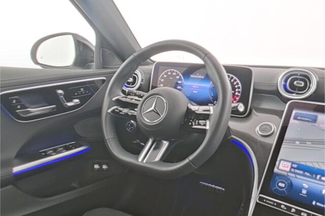 Mercedes-Benz C-KLASSE Estate 300 e AMG Plug-In Hybride | AMG Line | Night Pakket | Trekhaak | Panorama Schuif-Kanteldak | Keyless-Go | Inclusief 24 maanden MB Certified garantie voor Europa.
