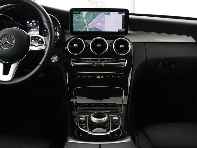 Mercedes-Benz C-KLASSE 300e Avantgarde | Trekhaak | Adaptive cruise | Leder | Stoelverwarming | Carplay | Park Assist
