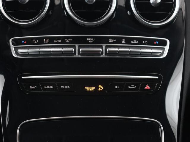 Mercedes-Benz C-KLASSE 300e Avantgarde | Trekhaak | Adaptive cruise | Leder | Stoelverwarming | Carplay | Park Assist