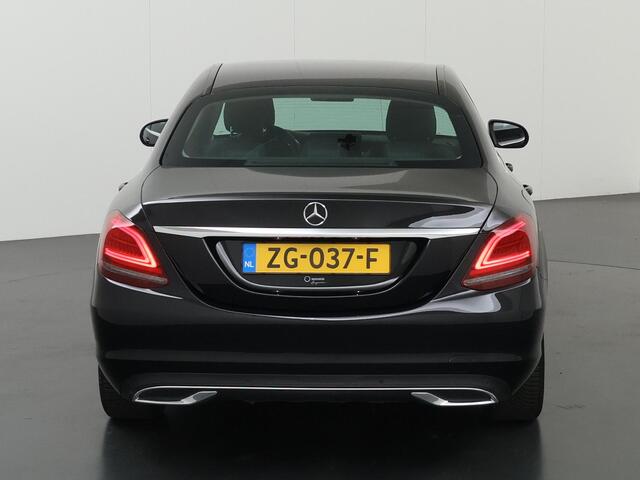 Mercedes-Benz C-KLASSE 200 Business Solution Plus Upgrade Edition | Trekhaak | Multibeam | AGILITY Control | Widescreen | Stoelverwarming |