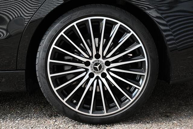 Mercedes-Benz C-KLASSE Estate 200 AMG Line | Panoramadak | Night pakket | Memory pakket | Multibeam LED | Sfeerverlichting | Keyless-GO | Elektrische achterklep