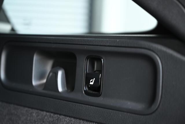 Mercedes-Benz C-KLASSE Estate 200 AMG Line | Panoramadak | Night pakket | Memory pakket | Multibeam LED | Sfeerverlichting | Keyless-GO | Elektrische achterklep