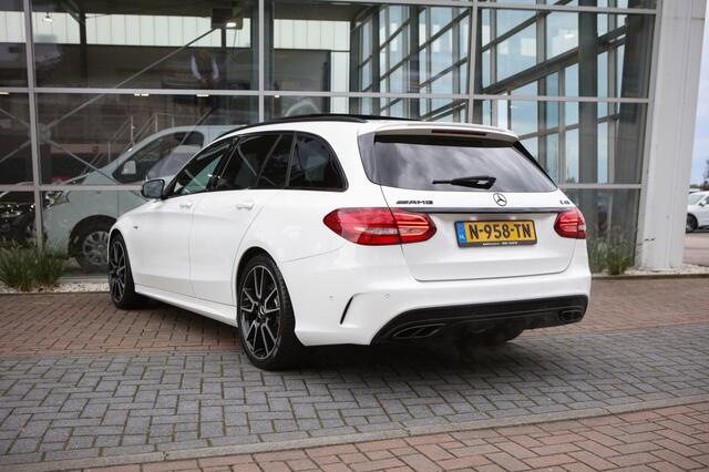 Mercedes-Benz C-KLASSE AMG 43 4MATIC | Nieuwstaat! | Burmester | Pano | Trekhaak |