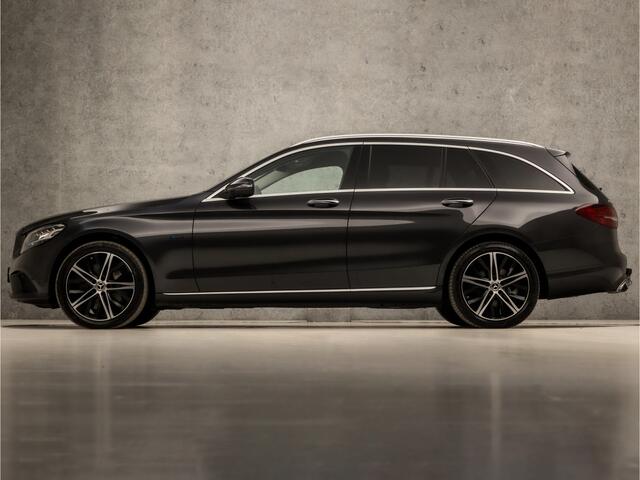 Mercedes-Benz C-KLASSE Estate 300e PHEV Sport 320Pk Automaat (APPLE CARPLAY, GROOT NAVI, CAMERA, ELEK SPORTSTOELEN, ADAPTIVE CRUISE, STOELVERWARMING, GETINT GLAS, TREKHAAK, NIEUWSTAAT)