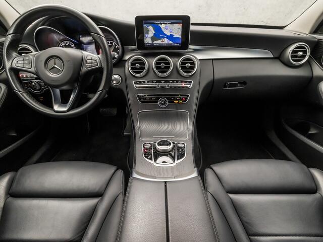 Mercedes-Benz C-KLASSE Estate 350 e Deluxe 279Pk Automaat (NAVIGATIE, CAMERA, LUCHTVERING, ADAPTIVE CRUISE, LEDER, ELEK SPORTSTOELEN, STOELVERWARMING, KEYLESS START, GETINT GLAS, NIEUWE APK, NIEUWSTAAT)