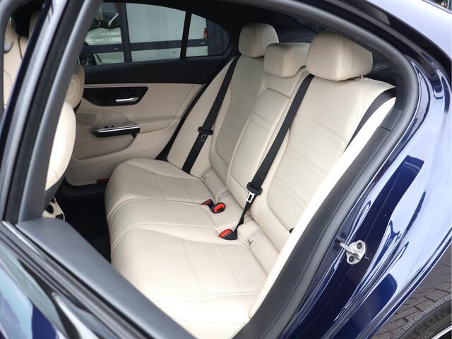 Mercedes-Benz C-KLASSE 200 Luxury Line | Sfeerverlichting | Carplay | Org. NL | Camera |