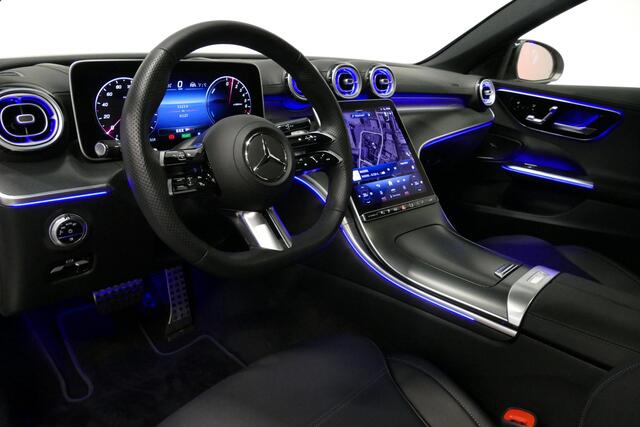 Mercedes-Benz C-KLASSE 300 e AMG Line / C63S AMG Diffuser / Panamericana Grill / Panoramadak / Massage stoelen / Stoelverwarm- & koeling / Ambienteverlichting Premium / Elektr. verstelbare voorstoelen + memory / Apple Carplay - Android Auto / Head-up Display / Stuurwiel verwarm