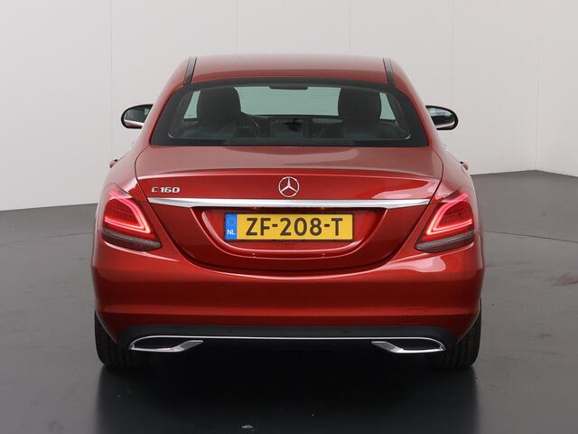 Mercedes-Benz C-KLASSE 160 Business Solution Plus Upgrade Edition | Trekhaak | Multibeam | Stoelverwarming | Widescreen | Sfeerverlichting |