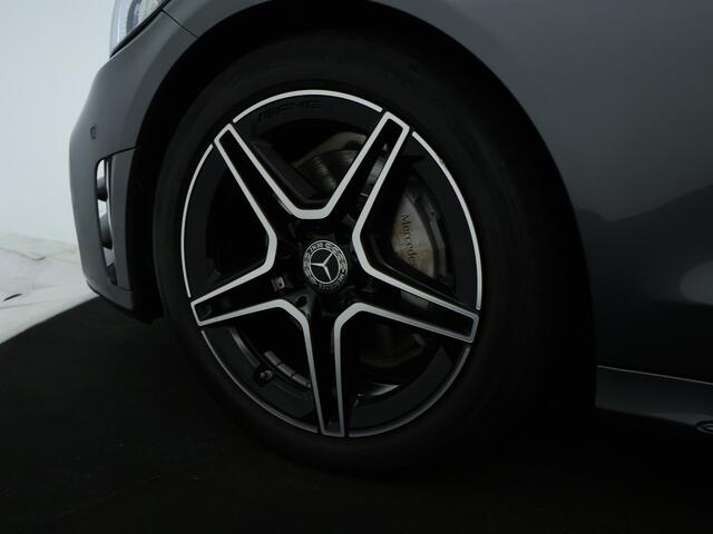 Mercedes-Benz C-KLASSE 180 Business Solution AMG AMG Line | Night Pakket | Panorama Schuif-Kanteldak. Inclusief 24 maanden Mercedes-Benz Certified garantie voor Europa.
