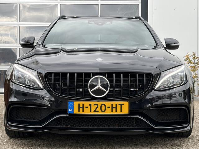 Mercedes-Benz C-KLASSE Estate AMG 63 510pk | Milltek Exhaust | Burmester Audio | Elektrisch glazen panorama-dak | Head-up display | Navigatiesysteem full map | Voorstoelen verwarmd | Prachtig Exemplaar!