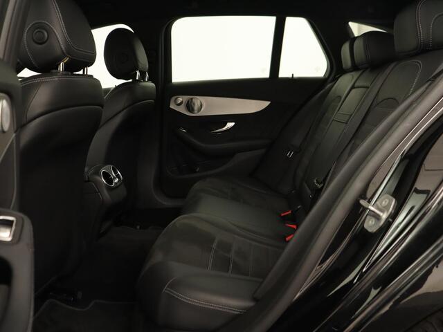 Mercedes-Benz C-KLASSE 300 e | Achteruitrijcamera | Airco | Navigatie | LED koplampen | Carplay | Stoelverwarming | Cruise Control Adaptief | Burmester Surround | LMV 18