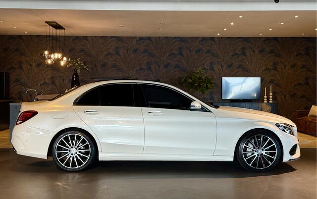 Mercedes-Benz C-KLASSE 400 V6 333PK AMG 4-MATIC I Pano I Burmester