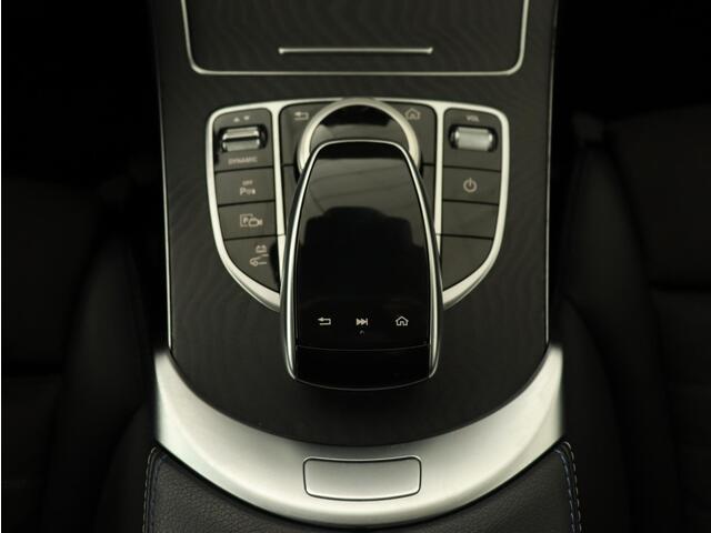 Mercedes-Benz C-KLASSE 300e AMG Limited | Panoramadak | 360 Camera | Stoelverwarming | Carplay | Matrix LED | Leder/Alcantara | Navigatie | Park Assist | Sfeerverlichting | PHEV | Plug In