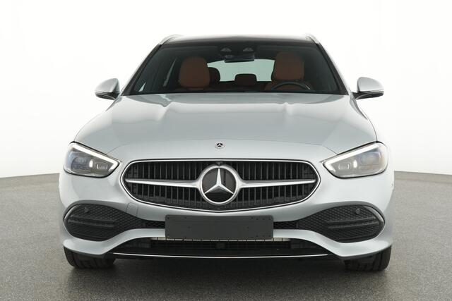 Mercedes-Benz C-KLASSE Estate 300 e AMG Plug-In Hybride Panorama Schuif-Kanteldak | Trekhaak | Digital Light | 360° camera | Easy Pack Achterklep | Apple CarPlay. Inclusief 24 maanden MB Certified garantie voor Europa.