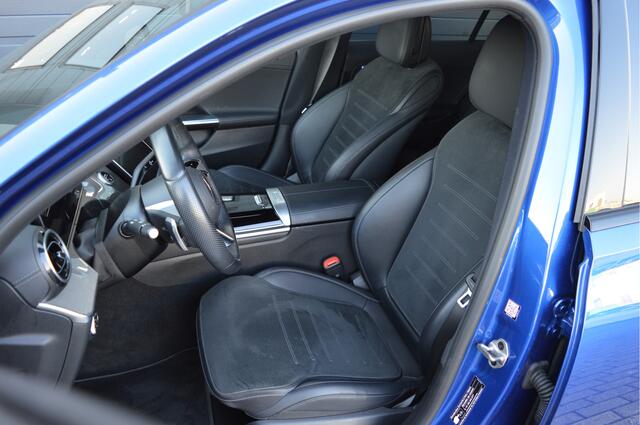 Mercedes-Benz C-KLASSE Estate 180 AMG Line | CAMERA | SFEERVERLICHTING | CARPLAY |