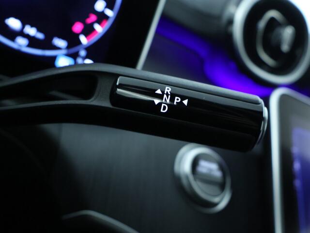 Mercedes-Benz C-KLASSE 300 e AMG Nightpakket | Panorama Dak | Memory | Dode Hoek Ass | 360 gr Camera | Stuur- en Stoelverwarming | Sfeerverlichting | Inclusief 24 maanden MB Certified garantie voor Europa.