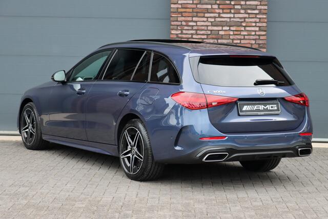 Mercedes-Benz C-KLASSE Estate 300 e Star Edition AMG Line | Panoramadak | Memory | Camera | Trekhaak | High Perf. LED | Nightpakket | Sfeerverlichting Premium | Stoelverwarming | Dodehoekassistent |