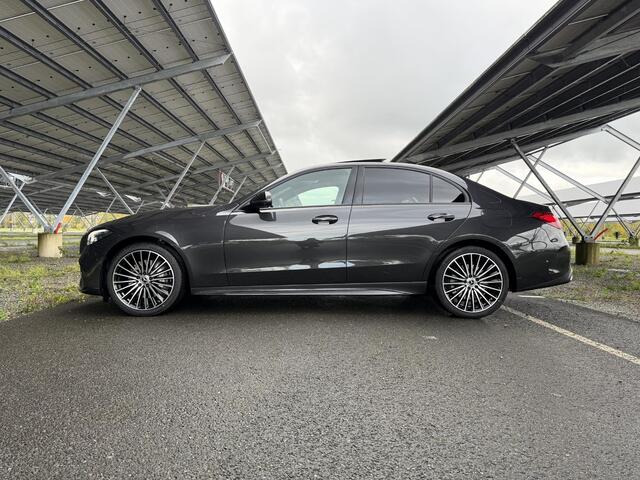 Mercedes-Benz C-KLASSE 300e Business Solution AMG | Night | Panoramaschuifdak | DIGITAL LIGHT | 19" multispaaks Velgen | 360° camera | Dodehoekassistent |