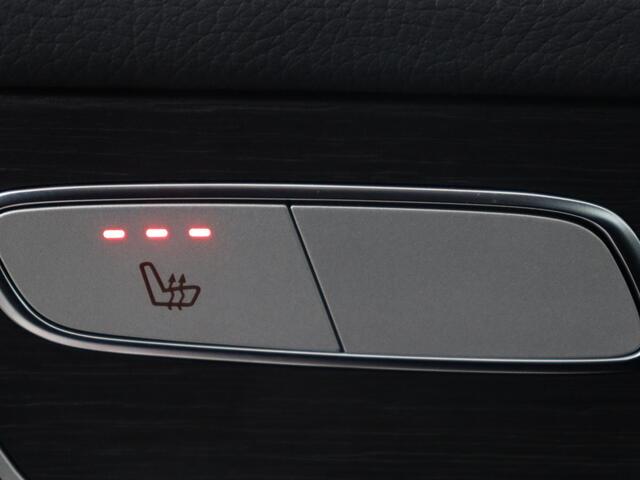 Mercedes-Benz C-KLASSE 300de AMG Night | Adaptive cruise | 360 Camera | Leder | Burmester Surround | Trekhaak | Carplay | Stoelverwarming | Memory | Navigatie | Digital Cockpit | PHEV | Plug In