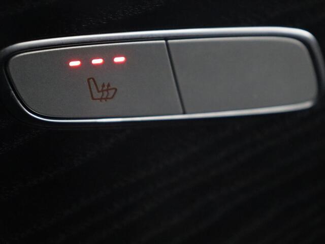 Mercedes-Benz C-KLASSE 400 4Matic AMG | 333pk | Head-Up | Adaptive cruise | Leder | Trekhaak | Luchtvering | Burmester Surround | Camera | Stoelverwarming | Navigatie Comand | Park Assist | Full LED