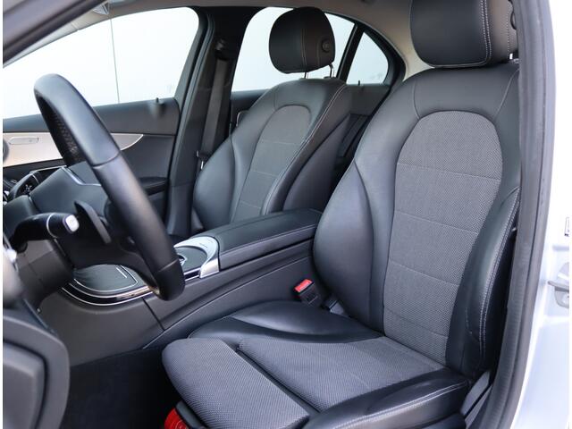 Mercedes-Benz C-KLASSE 180 Avantgarde | Parkeercamera | Navigatie | Org. NL