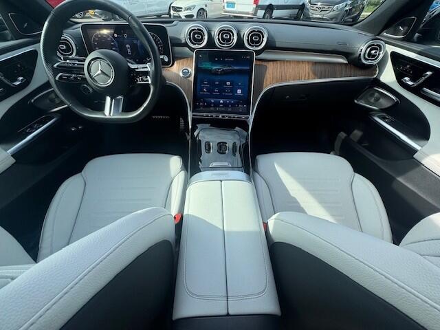 Mercedes-Benz C-KLASSE 300 e AMG Line I Panorama dak I Distronic + I 360° camera I Burmester I Head-up I Digital Light I Memory I Sfeerverlichting I I Stoelverwarming I Comfort onderstel I Thermotronic I MBUX I Keyless GO l