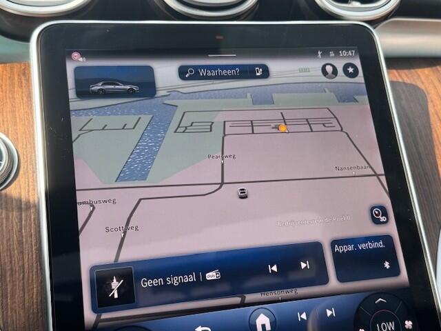 Mercedes-Benz C-KLASSE 300 e AMG Line I Panorama dak I Distronic + I 360° camera I Burmester I Head-up I Digital Light I Memory I Sfeerverlichting I I Stoelverwarming I Comfort onderstel I Thermotronic I MBUX I Keyless GO l