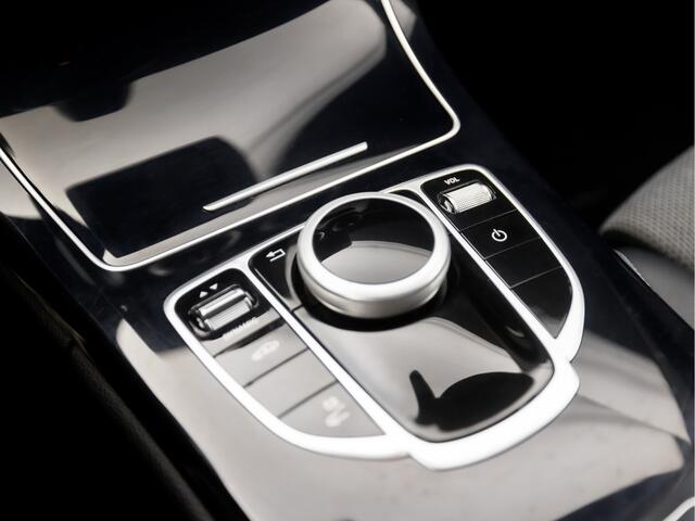 Mercedes-Benz C-KLASSE Estate 350 e AMG Sport 279Pk Automaat (NAVIGATIE, LUCHTVERING, CAMERA, LEDER, GETINT GLAS, SPORTSTOELEN, STOELVERWARMING, SFEERVERLICHTING, NIEUWE APK, NIEUWSTAAT)