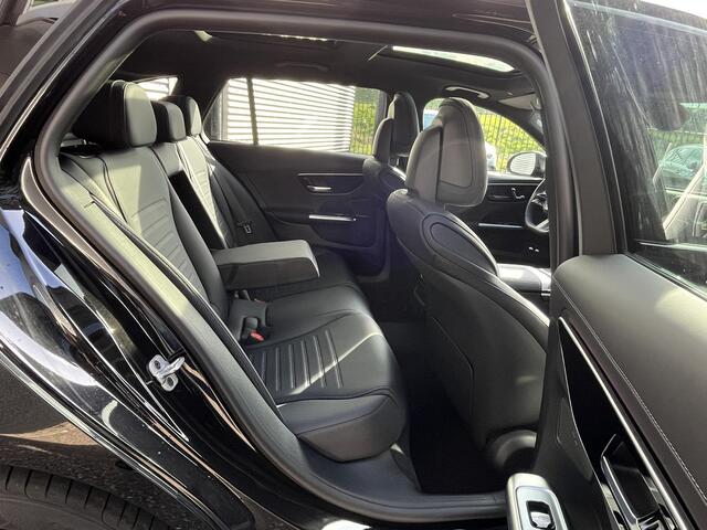 Mercedes-Benz C-KLASSE Estate 300 e Star Edition AMG | Panoramadak | Night Pakket | Apple CarPlay | Android Auto | Elektrisch Verstelbare Stoelen + Memory | Sfeerverlichting | Stoelverwarming | Achteruitrijcamera | Elektrisch Inklapbare Buitenspiegels