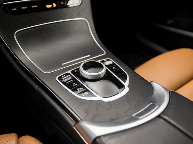 Mercedes-Benz C-KLASSE 200 AMG Sport 184Pk Automaat (GROOT NAVI, CAMERA, GETINT GLAS, BRUIN LEDER, ELEK SPORTSTOELEN, STOELVERWARMING, ZWART HEMEL, GETINT GLAS, NIEUWSTAAT)