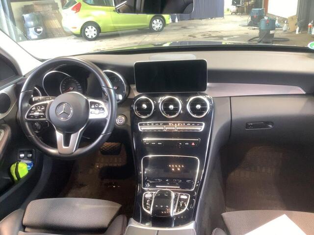 Mercedes-Benz C-KLASSE Estate 300 e Avantgarde 320pk PHEV | Trekhaak | Adaptive cruise control | Stoelverwarming | Dodehoeksensoren | Elektrische stoelen met geheugenfunctie | Head up Display |