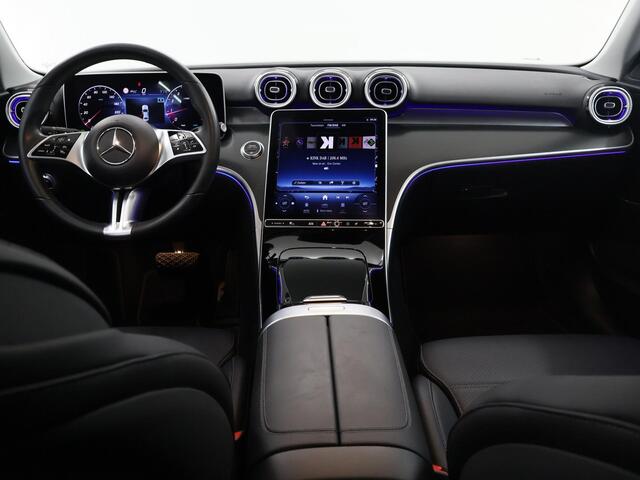 Mercedes-Benz C-KLASSE 180 AMG Line | Panoramadak | 360 camera | Draadloos laden |