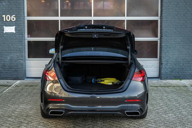 Mercedes-Benz C-KLASSE Estate 300 e AMG Line Pano, Leder, 18LM, 360 Camera, Navi, Alarm, Elec Stoelen , MBUX,