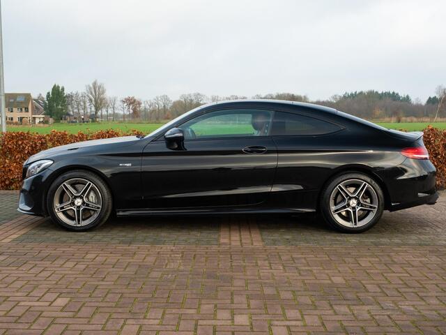 Mercedes-Benz C-KLASSE Coupé AMG 43 4MATIC 367pk | Panodak | Volleder Designo | Comand Online | Elek achterklep | Adap onderstel | Sportuitlaatsysteem | LaneAssist | Stuurhulp | Stoelverw |  Etc..