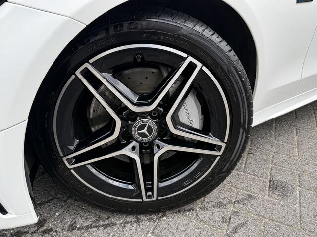 Mercedes-Benz C-KLASSE 300e Amg Hybride panorama Full options!!