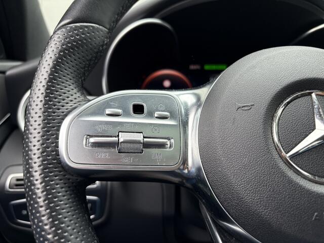 Mercedes-Benz C-KLASSE 300 e AMG - pano - camera - nap! - Apple CarPlay -