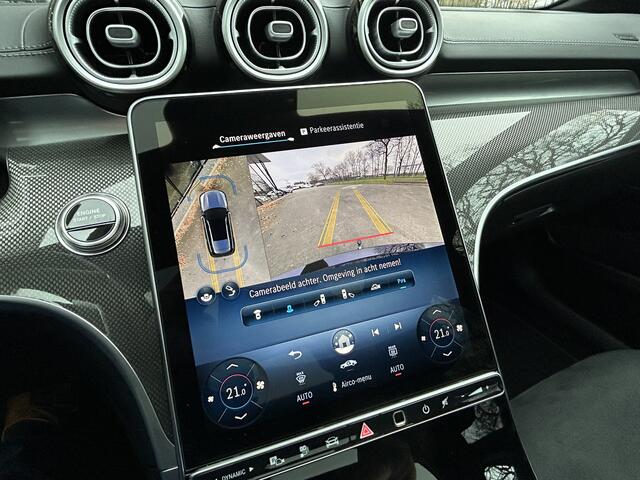 Mercedes-Benz C-KLASSE 300e AMG Estate // Trekhaak // Panoramadak // Distronic // 360 Camera // Memory // Sfeerverlichting