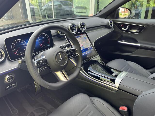 Mercedes-Benz C-KLASSE 180 Star Edition AMG | Night Pakket | Panoramadak | Sierdelen Lindehout Antraciet | Apple CarPlay | Android Auto | Dodehoekassistent | Elektrisch Verstelbare Stoelen + Memory | Stoelverwarming | Sfeerverlichting | Achteruitrijcamera