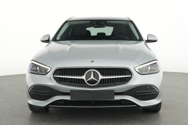 Mercedes-Benz C-KLASSE Estate 300 e Plug-In Hybride | Trekhaak | Ledkoplampen | Sfeerverlichting | Stoelverwarming |Distronic | Rijassistentiepakket Plus | Easy-Pack Achterklep. Inclusief 24 maanden MB Certified garantie voor Europa.