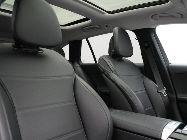 Mercedes-Benz C-KLASSE Estate 300 e Avantgarde Plug In Hybrid 313pk Dealer O.H. PHEV | Panodak | 360 Camera | Lederen Sportstoelen & Stuur Verwarmd | Sfeerverlichting | Apple Carplay | Blis | Navigatie | Cruise Control | Virtual | DAB |