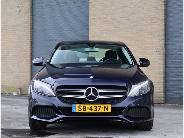 Mercedes-Benz C-KLASSE 180 Premium Plus Automaat | Org. NL | Navi | Camera | Stoelverwarming |