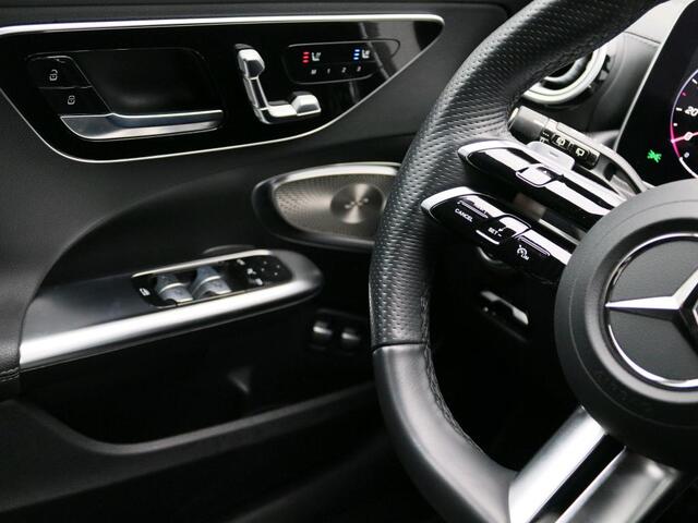 Mercedes-Benz C-KLASSE Estate 300 e Star Edition | Night Pakket | Panoramadak | Alarm Klasse 3 | Distronic | Apple CarPlay | Sfeerverlichting | Memory voorstoelen. Inclusief 24 maanden MB Certified garantie voor Europa.