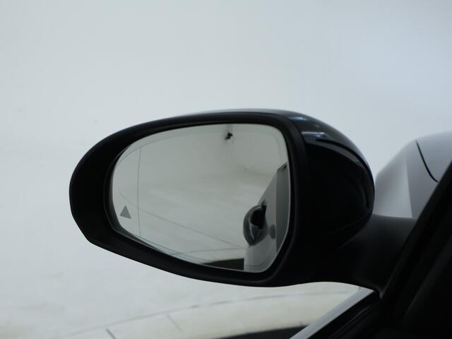 Mercedes-Benz C-KLASSE Estate 300 e AMG Plug-In Hybride | AMG Line | Memorypakket | Night Pakket | Panoramadak | Distronic | Stuur en Stoelverwarming | Inclusief 24 maanden MB Certified garantie voor Europa.