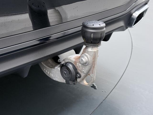 Mercedes-Benz C-KLASSE 200 AMG // Panoramadak // Trekhaak // Carplay // Camera // Nightpakket // Alarm // 19 inch // Sfeerverlichting