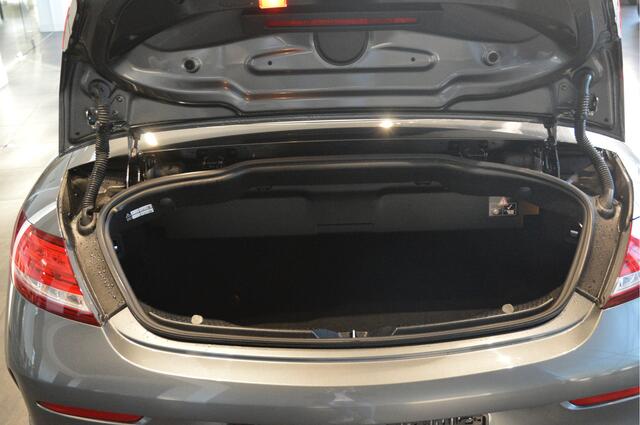 Mercedes-Benz C-KLASSE Cabrio 200 AMG Line navi clima camera trekhaak !!