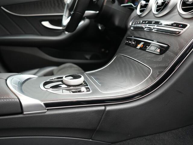 Mercedes-Benz C-KLASSE Estate 300 e Business Solution AMG Plug In Hybrid 320pk PHEV | Trekhaak af Fabriek | Adaptive Cruise | Alcantara Sportstoelen Verwarmd | Apple Carplay | Camera | BLIS | 18"L.M |