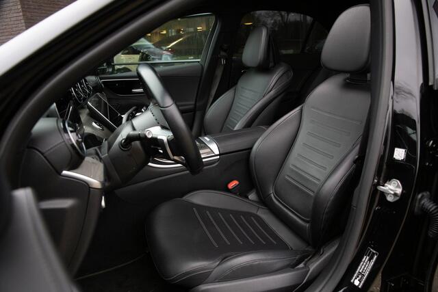 Mercedes-Benz C-KLASSE 180 AMG Line , Panoramadak, Carplay, 19 inch, Volleder