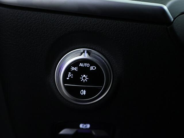 Mercedes-Benz C-KLASSE Estate 300 e AMG Plug-In Hybride AMG Line | Night Pakket | Trekhaak | Panorama Schuif-Kanteldak | Dodehoek Assist. Inclusief 24 maanden MB Certified garantie voor Europa.