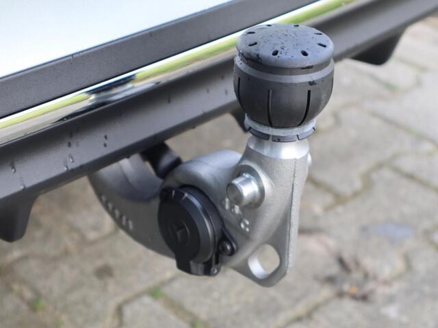 Mercedes-Benz C-KLASSE 180 Business Solution AMG